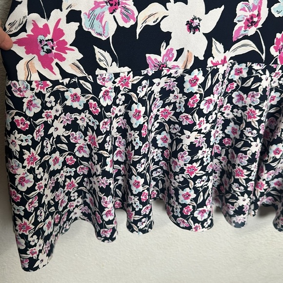 Banana Republic Navy Drop Waist Mixed Floral Flounce Sleeveless Size 16 Tall - Picture 6 of 13